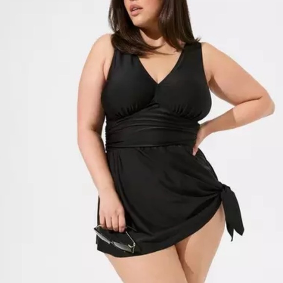 Torrid Wireless Short Asymmetrical Swim Dress With Brief 2X Black & Pink Tie Dye - Picture 4 of 12